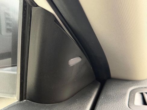 Used 2019 Nissan Rogue SV FWD image 23