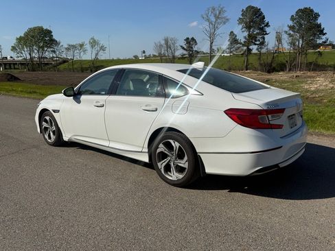 Used 2018 Honda Accord EX-L image 2