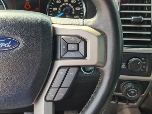 Used 2019 Ford F150 Platinum w/ Equipment Group 701A Luxury AWD/4WD image 19