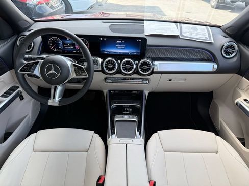 Used 2026 Mercedes-Benz GLB 250 image 10