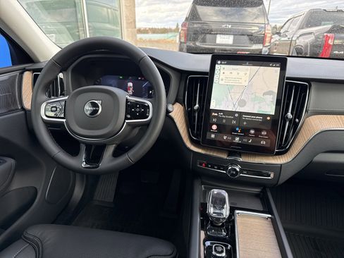 New 2026 Volvo XC60 B5 Ultra w/ Protection Package Premier image 20