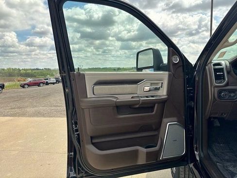 Used 2025 RAM 3500 Laramie AWD/4WD image 23
