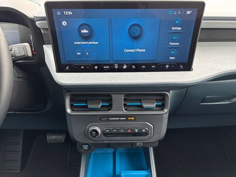 Used 2025 Ford Maverick XLT w/ XLT Luxury Package image 12