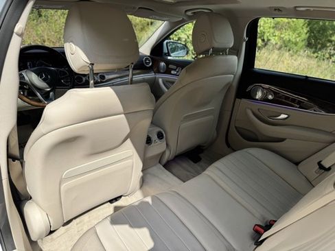 Used 2018 Mercedes-Benz E 400 4MATIC Wagon image 15