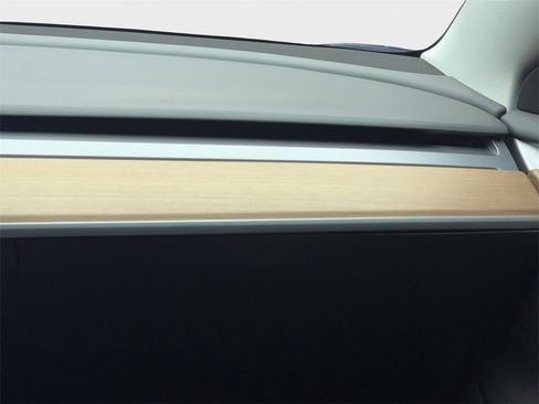 Used 2021 Tesla Model 3 Standard Range Plus image 20