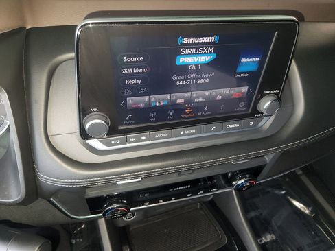 Certified 2023 Nissan Rogue SV FWD image 32