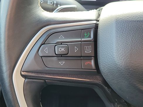 Used 2021 Jeep Grand Cherokee L Altitude image 19