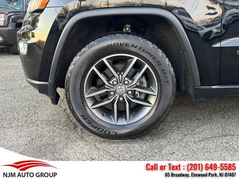 Used 2017 Jeep Grand Cherokee Limited AWD/4WD image 7