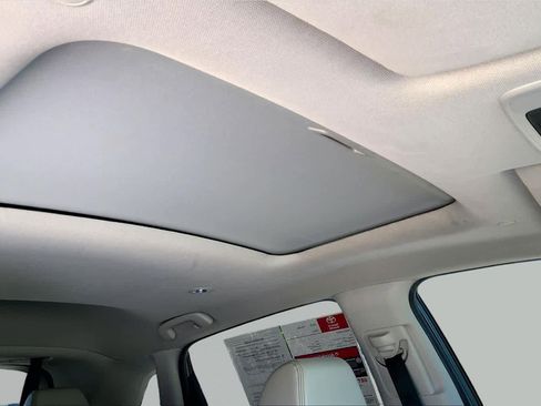 Used 2023 Honda HR-V EX-L image 13