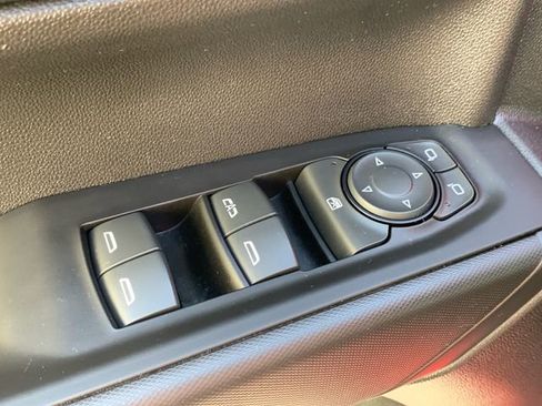 Used 2023 Chevrolet Silverado 1500 Custom image 25