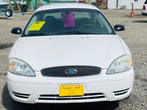 Used 2007 Ford Taurus SE FWD image 15