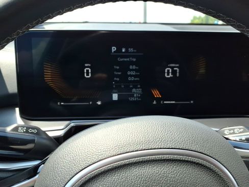 Used 2025 Kia Sorento S AWD/4WD image 16