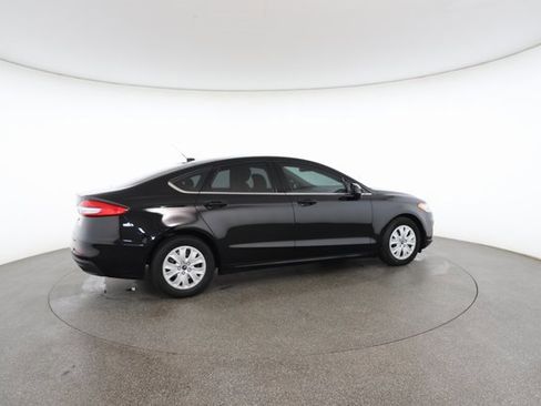 Used 2019 Ford Fusion S image 20