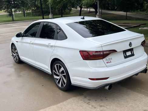 Used 2019 Volkswagen Jetta GLI Autobahn FWD image 10