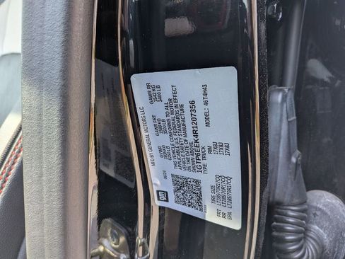 Used 2024 GMC Canyon AT4X image 30