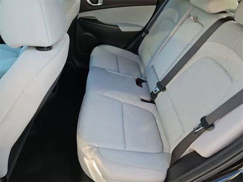 Certified 2023 Hyundai Kona SE image 19