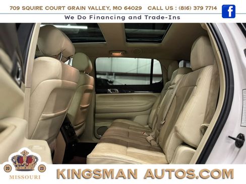 Used 2019 Lincoln MKT AWD image 31
