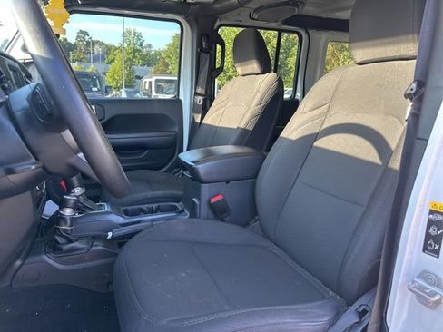 Used 2022 Jeep Wrangler Unlimited Sport AWD/4WD image 10