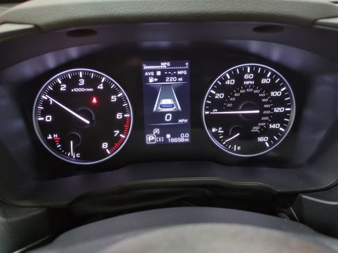 Used 2025 Subaru Forester Premium AWD/4WD image 18