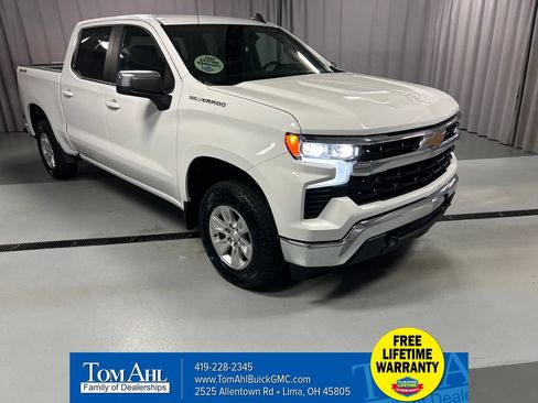 Used 2022 Chevrolet Silverado 1500 LT AWD/4WD image 1