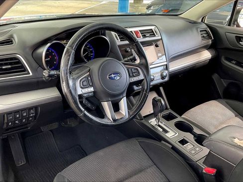 Used 2017 Subaru Outback 2.5i Premium image 17