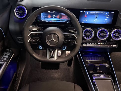 New 2025 Mercedes-Benz GLA 35 AMG 4MATIC image 13
