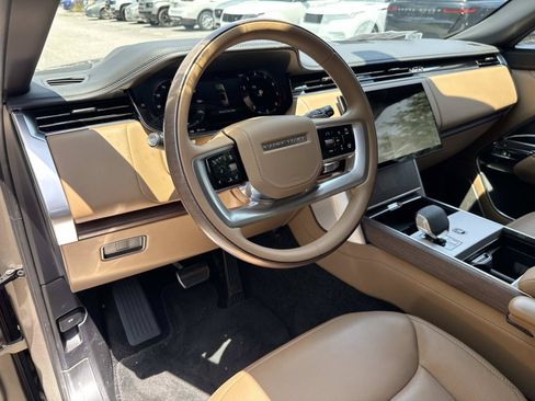 Used 2025 Land Rover Range Rover Autobiography AWD/4WD image 24
