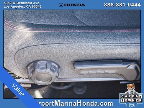 Used 2025 Jeep Wrangler Unlimited Rubicon AWD/4WD image 24