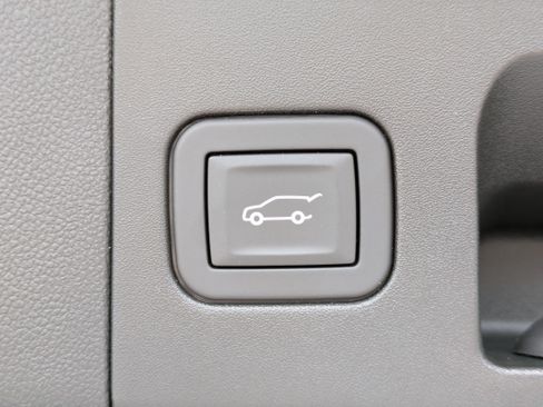 Certified 2025 Cadillac XT5 Premium Luxury w/ Technology Package FWD image 12