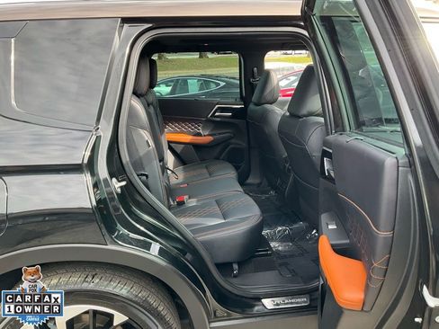 Used 2023 Mitsubishi Outlander SEL image 54