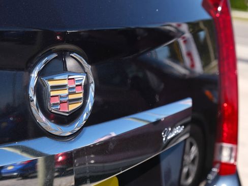 Used 2016 Cadillac SRX Luxury w/ Driver Awareness Package image 15