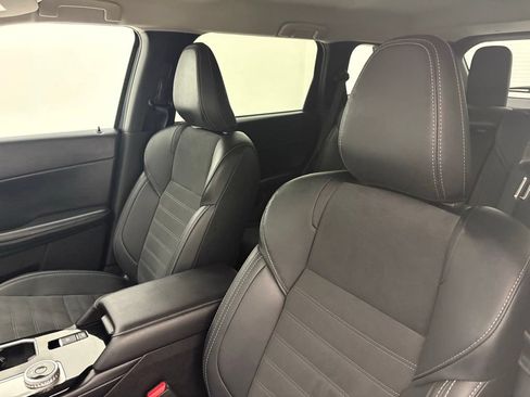 Used 2025 Mitsubishi Outlander SE FWD image 26