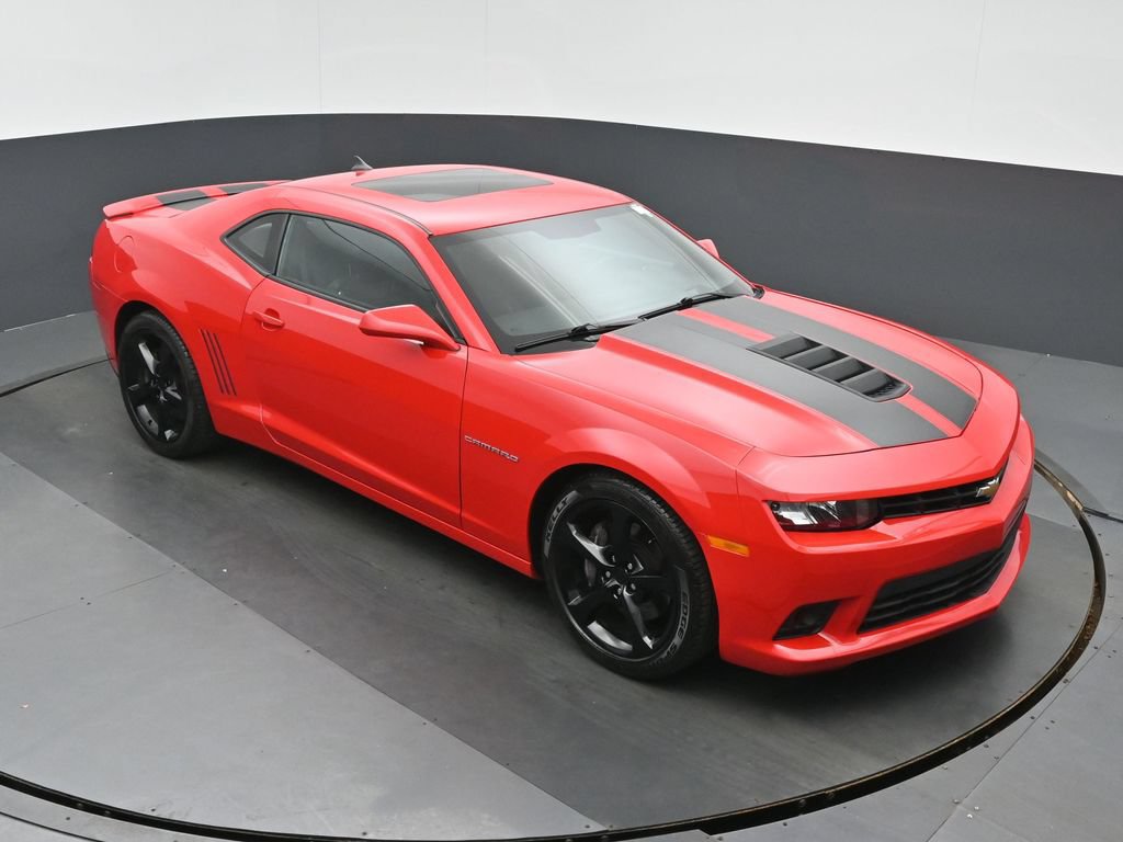 Used 2015 Chevrolet Camaro SS w/ Black Rally Stripe Package RWD image 13