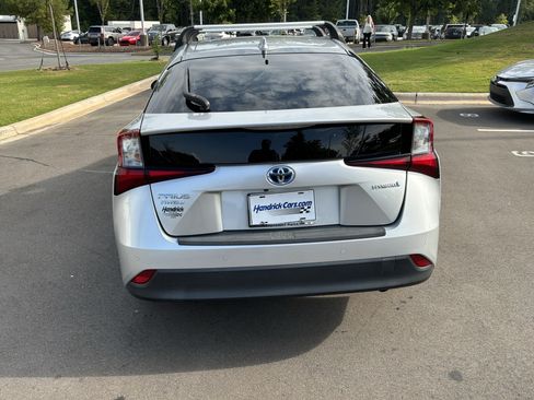 Used 2021 Toyota Prius LE AWD/4WD image 9