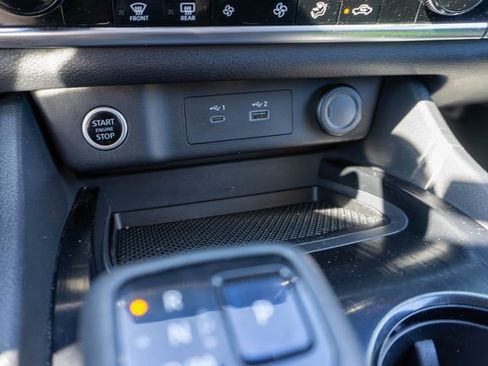 Used 2021 Nissan Rogue SV image 26