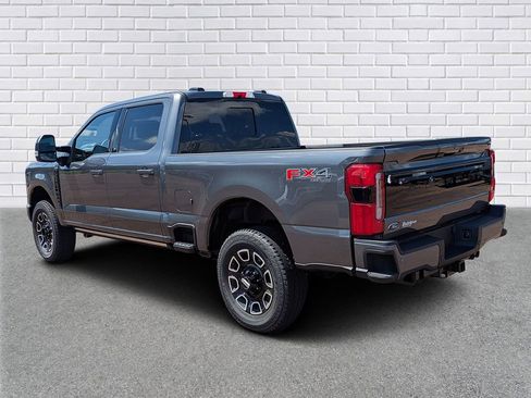 New 2026 Ford F250 Platinum w/ FX4 Off-Road Package AWD/4WD image 3