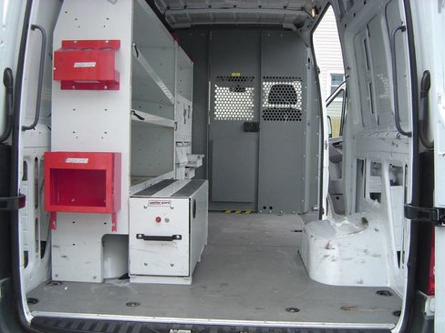 Used 2013 Freightliner Sprinter 3500 RWD image 11