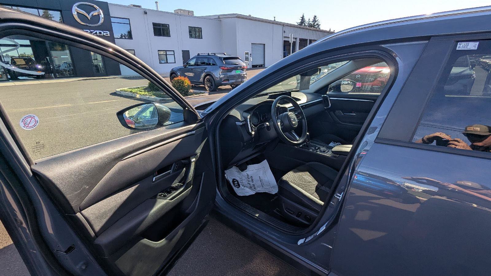 Used 2025 MAZDA CX-50 AWD 2.5 S w/ Preferred Package image 9