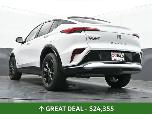 Used 2025 Buick Envista Sport Touring image 50