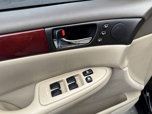 Used 2003 Lexus ES 330 FWD image 28