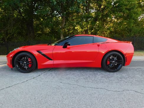 Used 2015 Chevrolet Corvette Stingray Coupe w/ 3LT Preferred Equipment Group RWD image 2