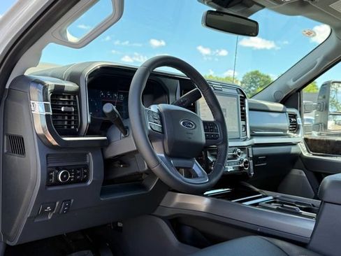 Used 2026 Ford F250 Lariat w/ Black Appearance Package AWD/4WD image 14