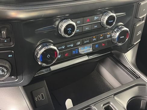 Used 2025 Ford F150 Lariat AWD/4WD image 21