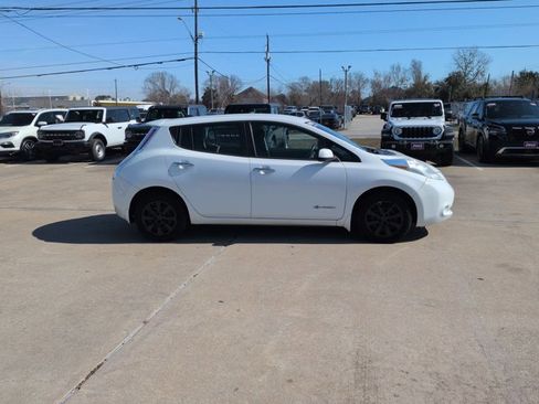 Used 2015 Nissan Leaf S w/ Charge Package image 4