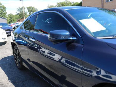 Used 2017 Honda Accord EX image 3