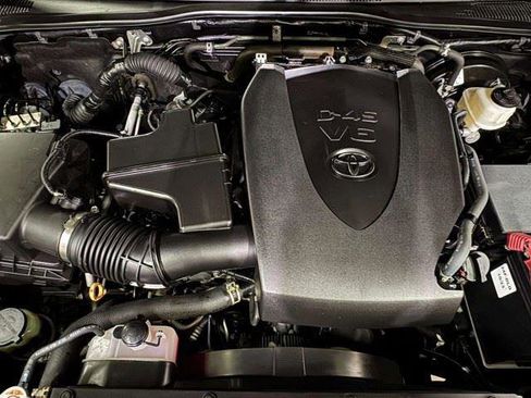 Used 2019 Toyota Tacoma SR5 RWD image 78