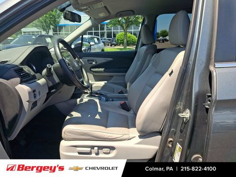 Used 2017 Honda Ridgeline RTL-T image 16