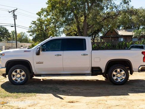 Used 2021 Chevrolet Silverado 2500 LTZ w/ LTZ Texas Edition image 9