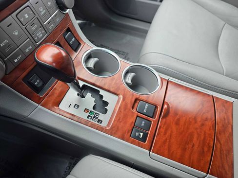 Used 2010 Toyota Highlander Limited image 31