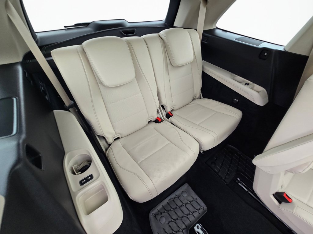 Used 2026 Mercedes-Benz GLS 450 4MATIC image 27